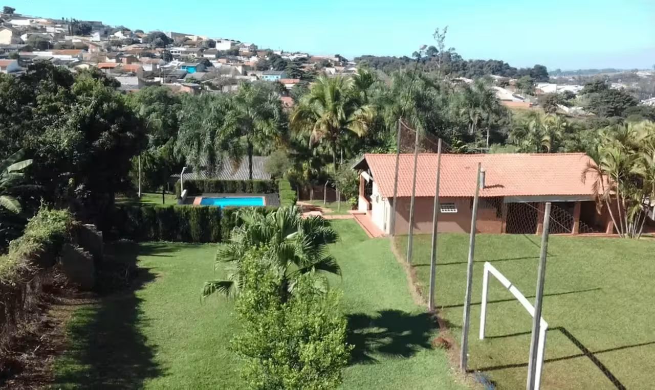 Chácara Leão de Judá Setor A em Londrina, PR - Capacidade para 100 pessoas - Com estacionamento, banheiros